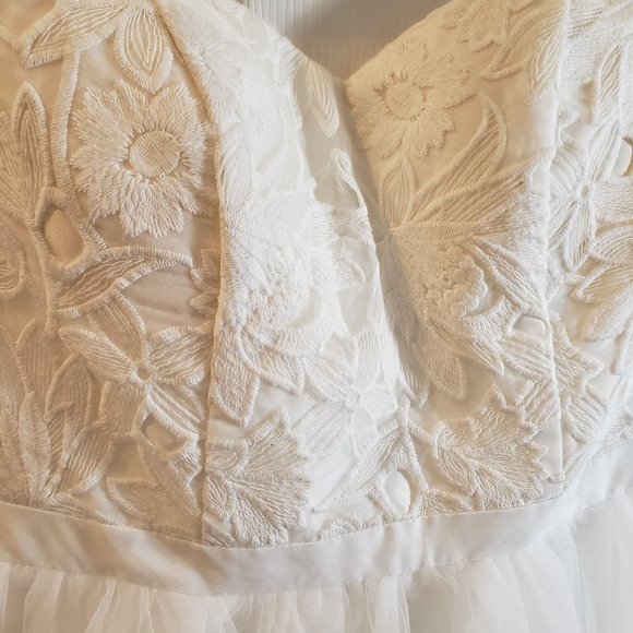 NWT Chi Chi London Modcloth Bridal Dress - Picture 4 of 9